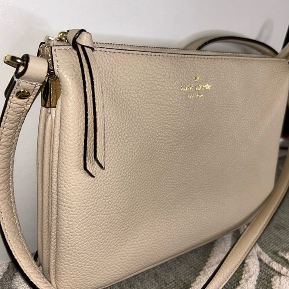 Euc Kate Spade Madelyn leather crossbody - Picture 3 of 9